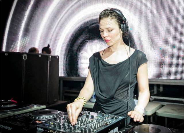 Ghetto Kraviz, Nina Kraviz